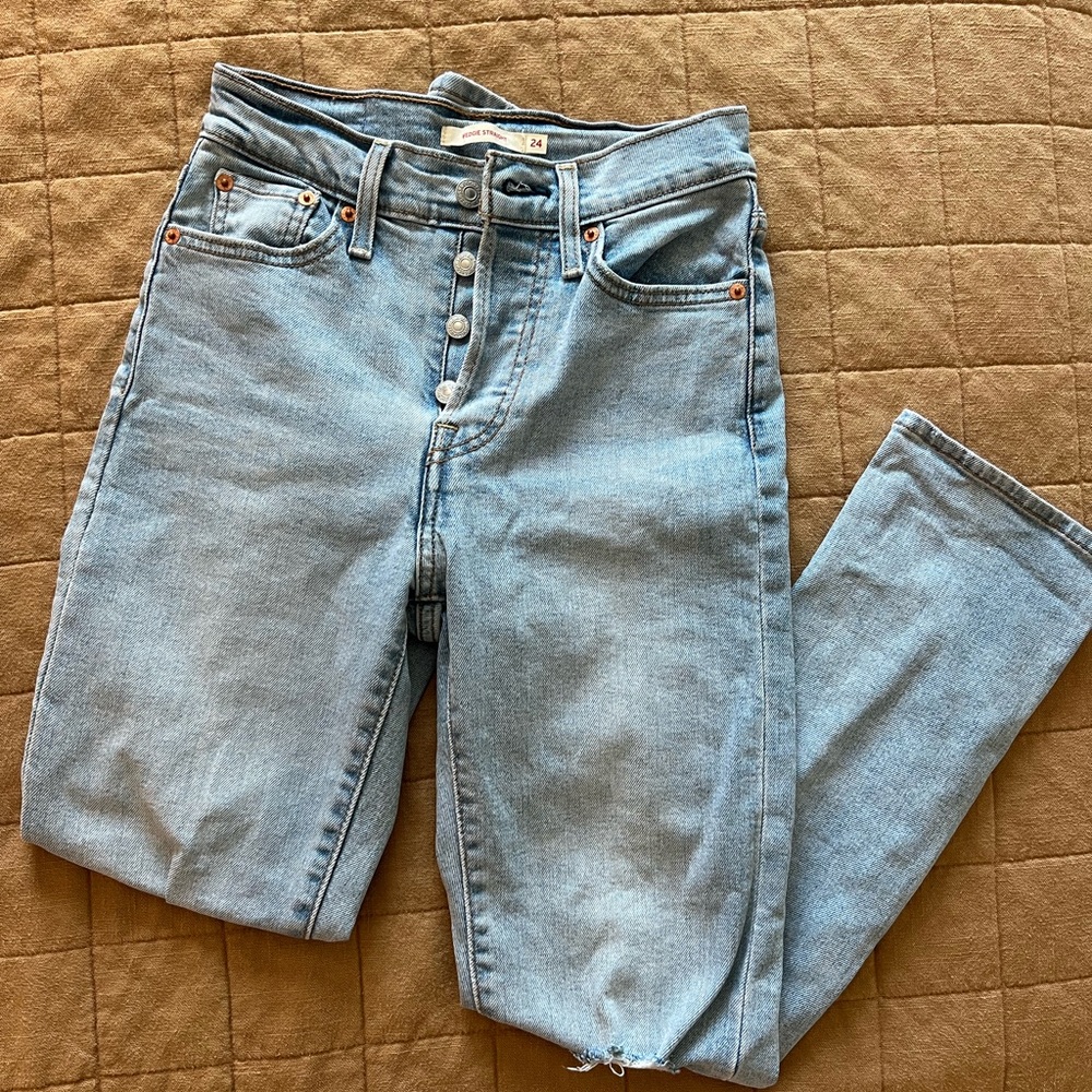 Levis wedgie straight jeans